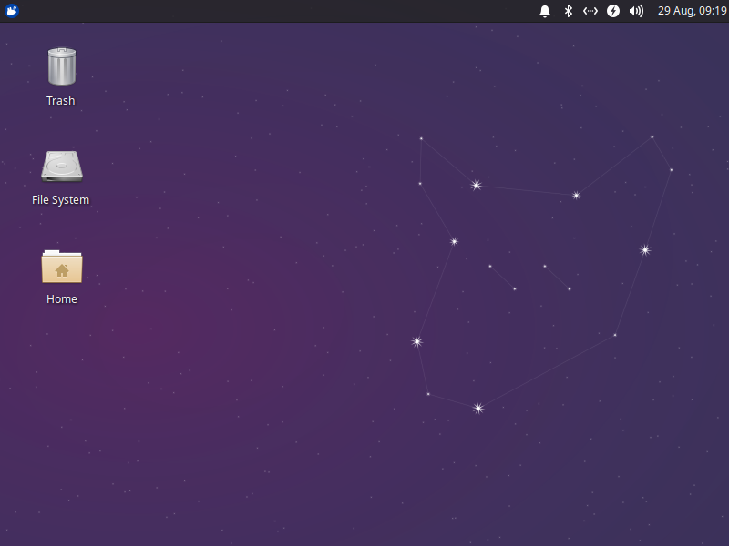 The Xubuntu Linux desktop showing the panel, wallpaper, and desktop icons.